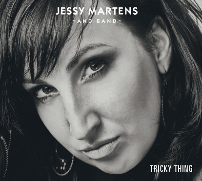 Jessy Martens and Band mit neuem Clip „Insanity“