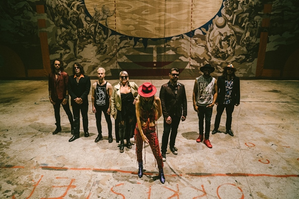 Videopremiere: MISS VELVET & THE BLUE WOLF mit „Dare“