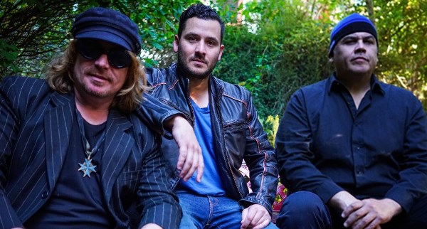 Avon feat. Ex-Kyuss/QOTSA-Members: das arschcoole neue Album