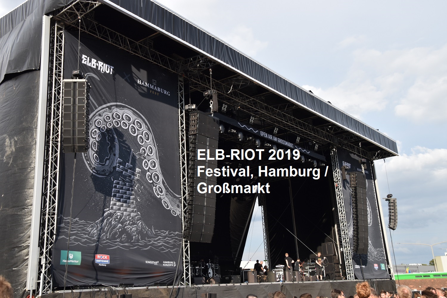 ELB-RIOT Festival, 17-08-2019 Hamburg / Großmarkt mit In Flames, Airbourne, Hatebreed, Of Mice And Men, Dragonforce, Zeal & Ardor, Jinjer, Shvpes)