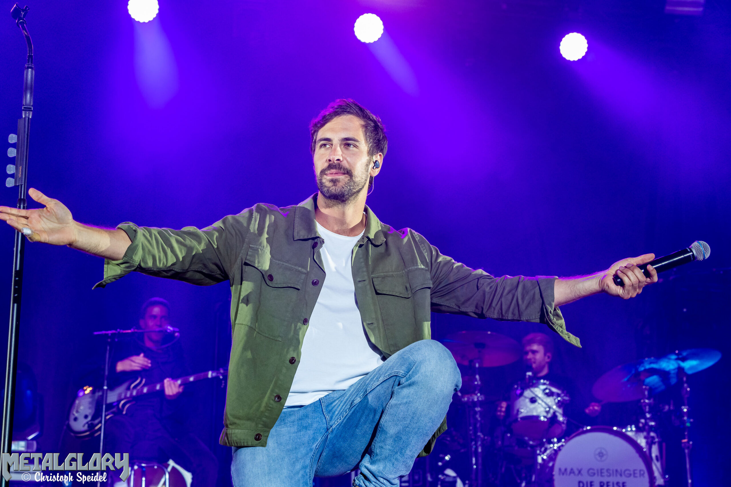 Max Giesinger  “Endlich Akustik! Open Air Tour 2021 – Zusatzkonzert”, Support: LionLion, 13.09.2021, Gilde Parkbühne, Hannover