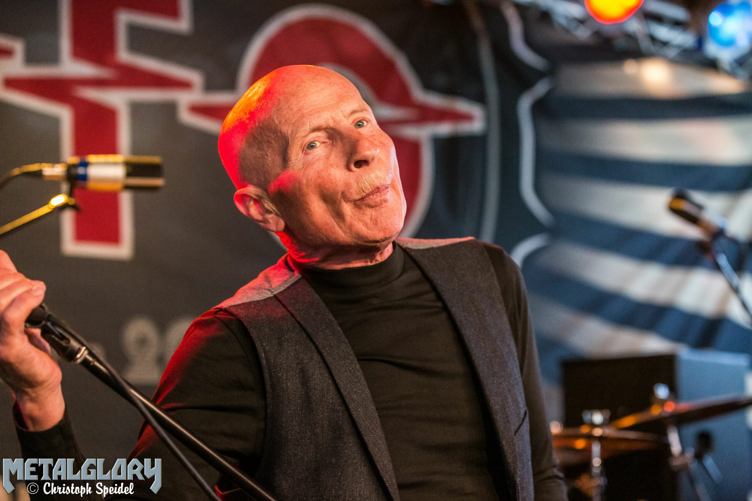 News: UFO sagen Tourdaten im Herbst ab, Sänger Phil Mogg erlitt einen Herzinfarkt!