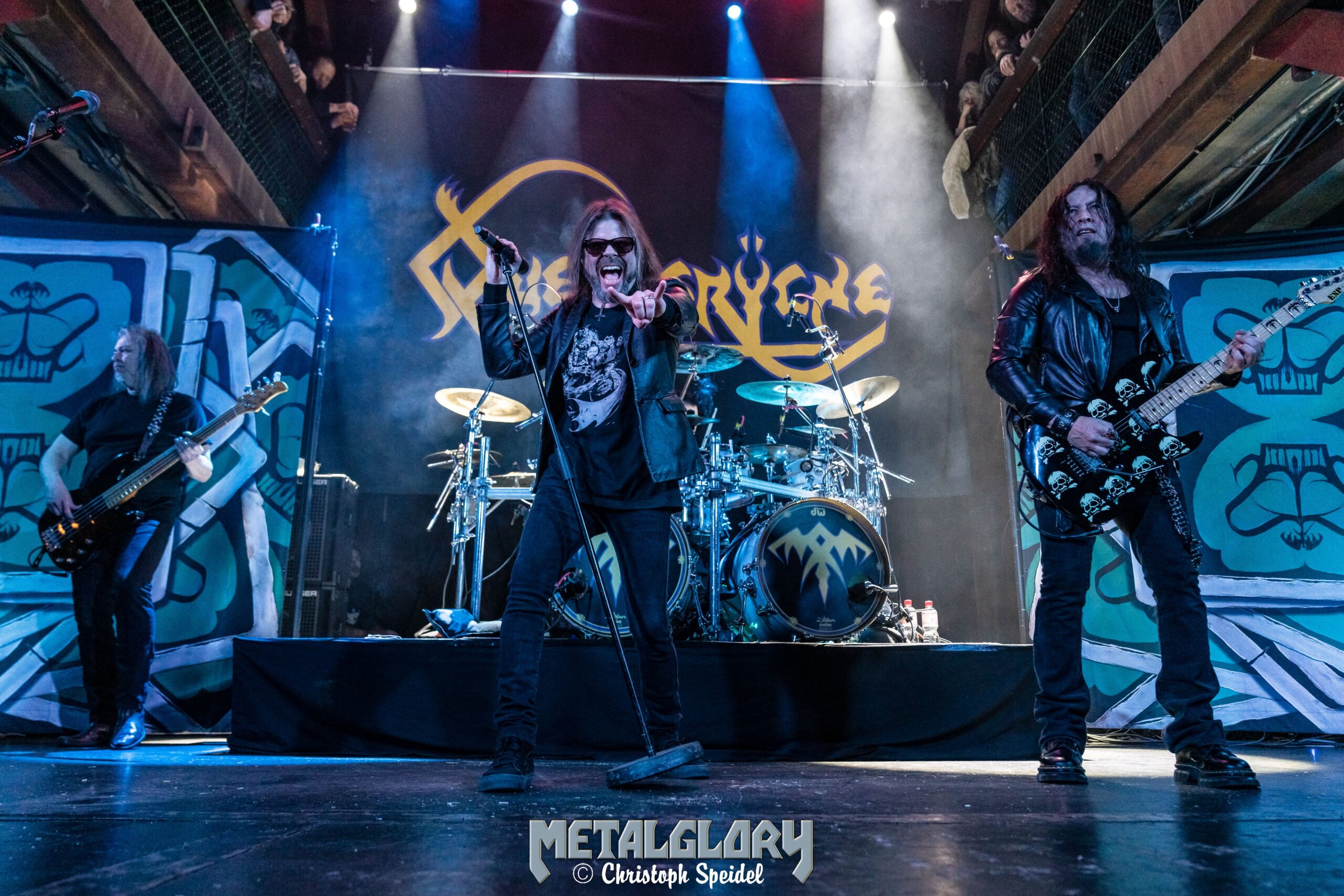 Galerie: QUEENSRYCHE „The Origins Tour“, Support Night Demon, 28.02.2025, Fabrik Hamburg
